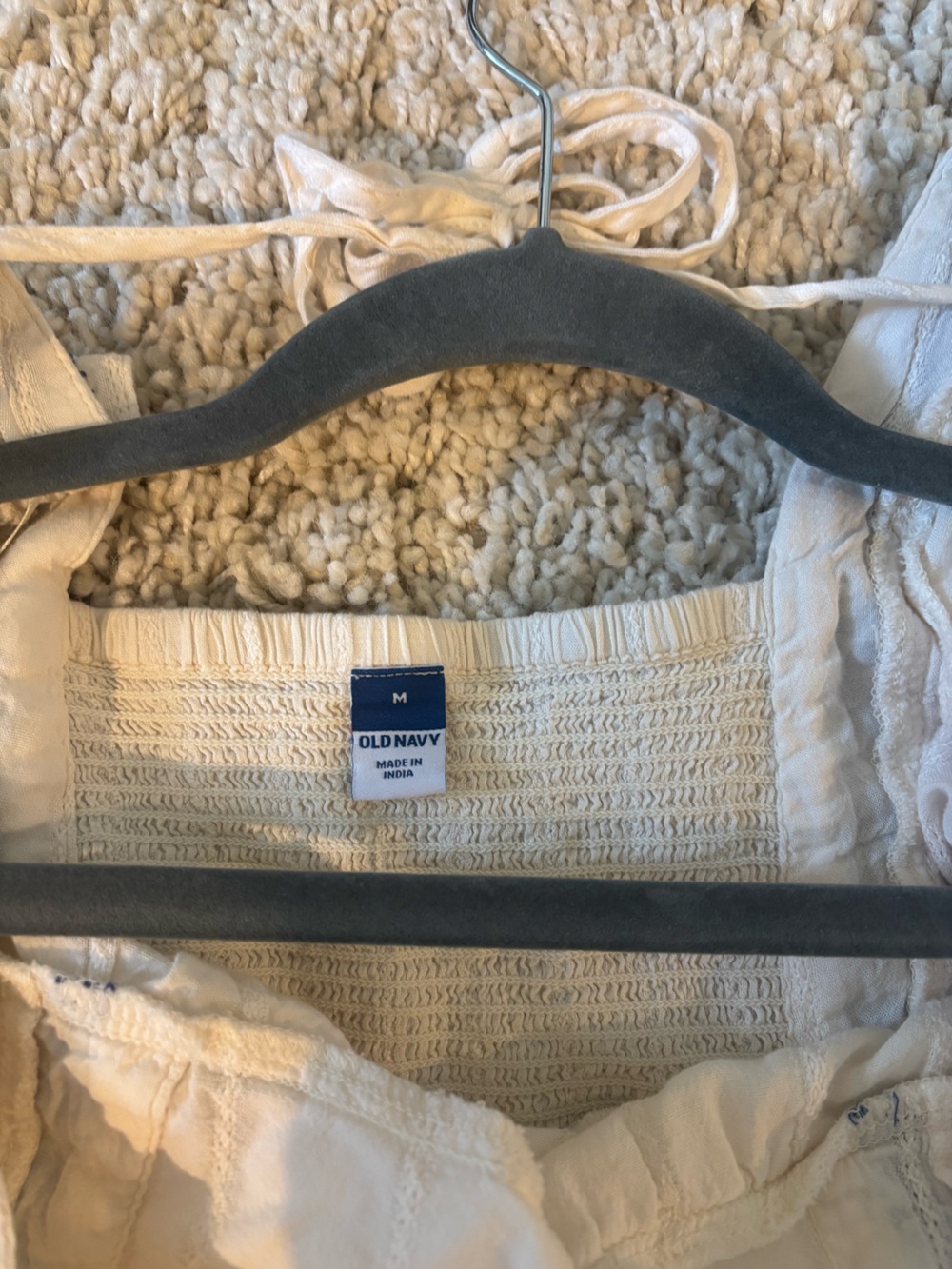 Old Navy White Blue Boho Peasant Embroidered Blouse Medium - Picture 5 of 7